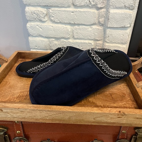 Besroad Men’s House Slippers, 11/12, Navy, New - Picture 1 of 5